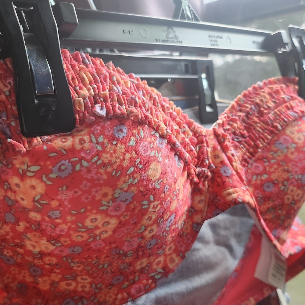 GILLY HICKS Padded Push Up Bra 36C